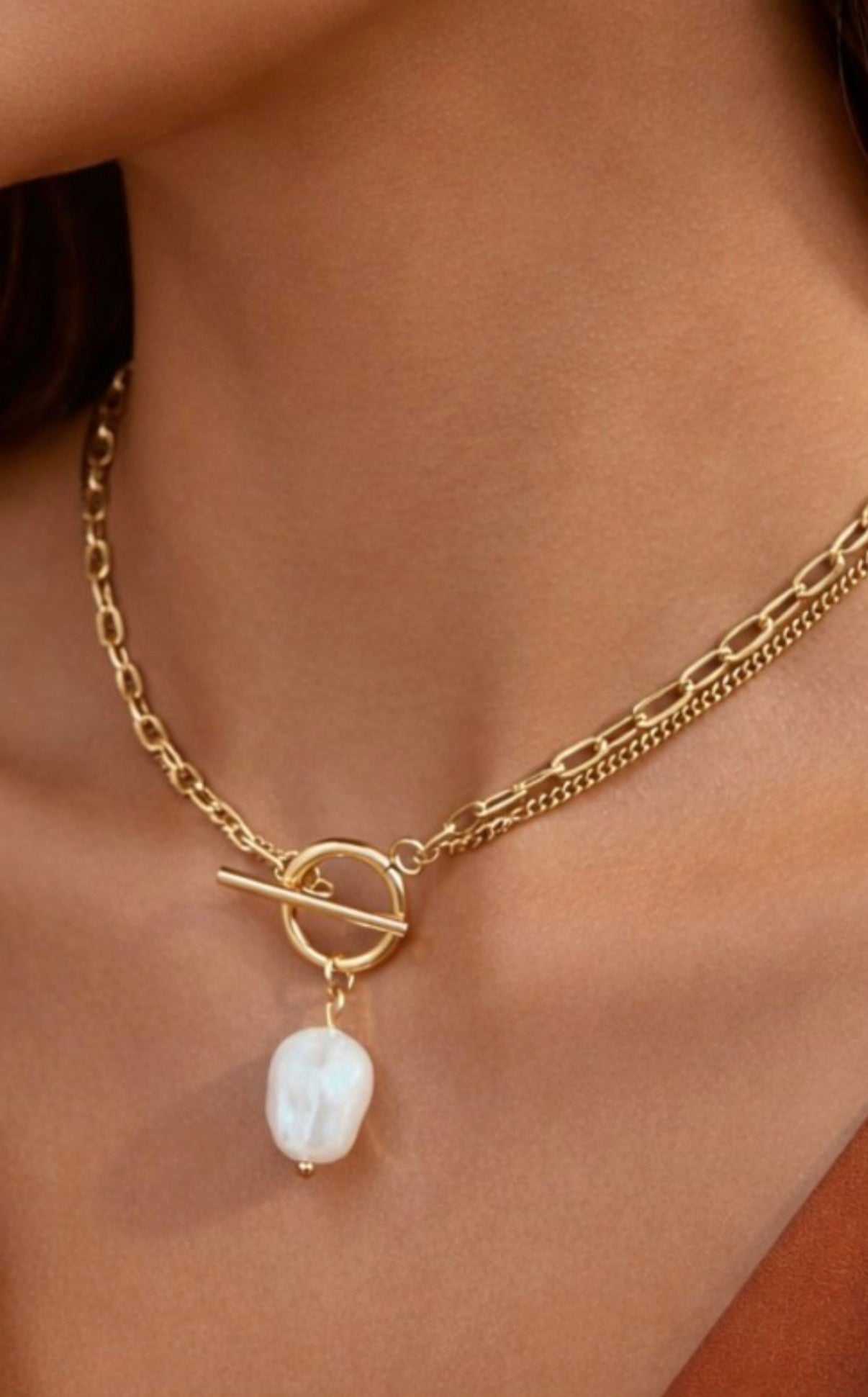 18K GOLD PVD PLATED WATERPROOF
STAINLESS STEEL NECKLACE