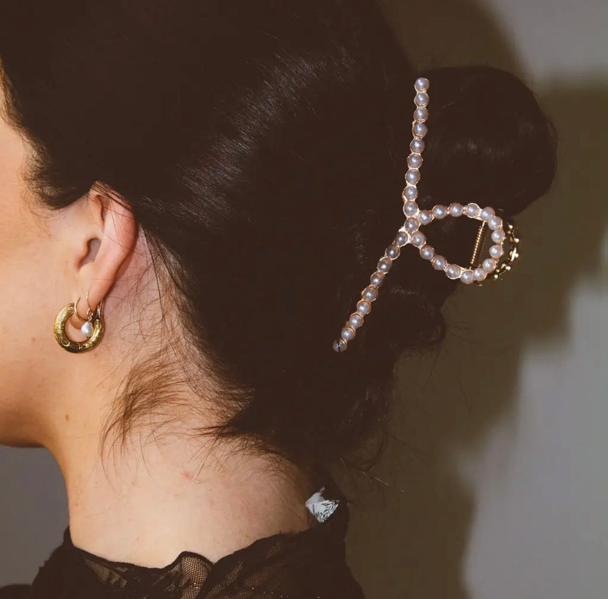 Cannes Pearl Swirl Claw Clip