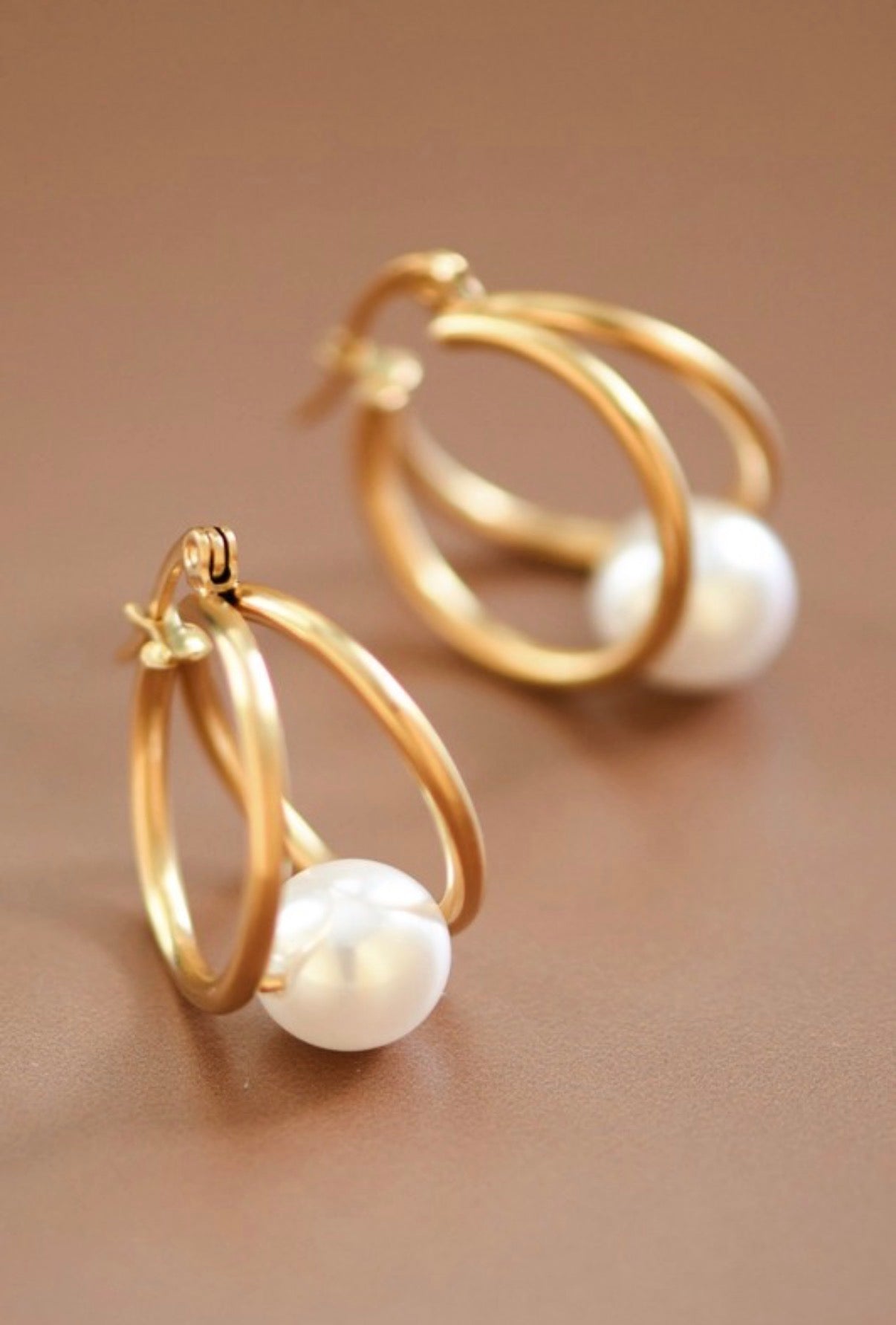 18K GOLD PLATED WATERPROOF
STAINLESS STEEL HOOP EARRINGS