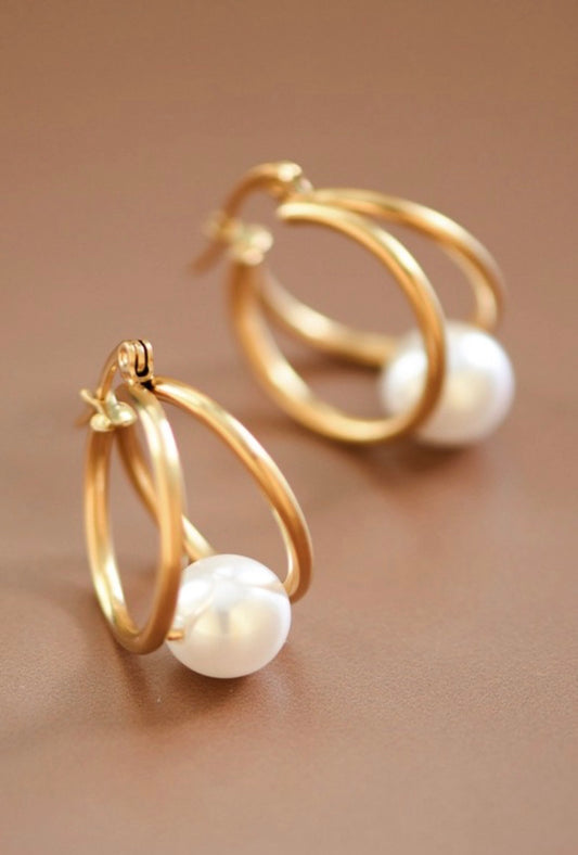 18K GOLD PLATED WATERPROOF
STAINLESS STEEL HOOP EARRINGS