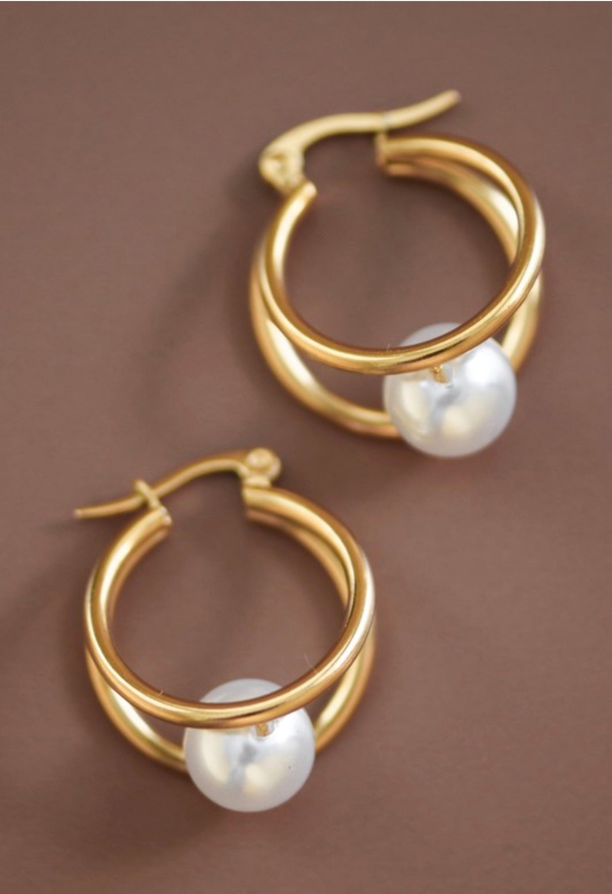18K GOLD PLATED WATERPROOF
STAINLESS STEEL HOOP EARRINGS