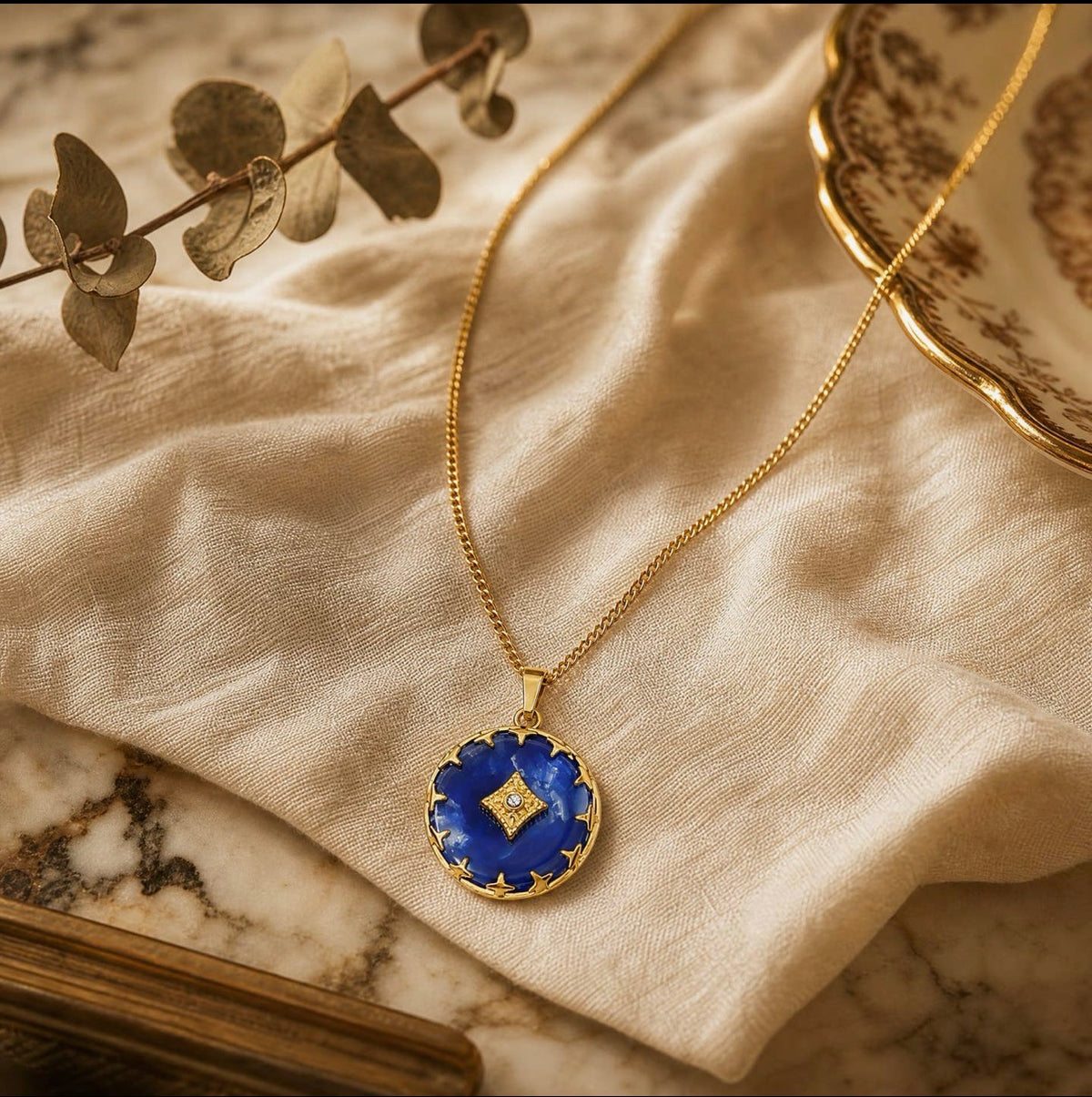 Céleste Necklece
